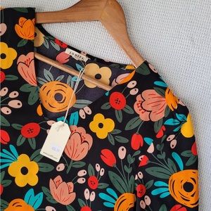 boutique printed blouse | size: S | 100 poly | new with tag (regular: $37)